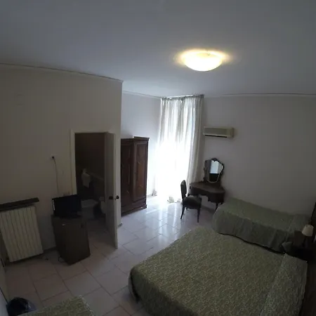 Hotel Borbone Di Naples
